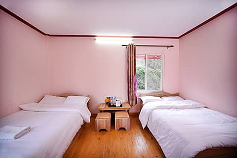 Deluxe room at Kakani Homestay